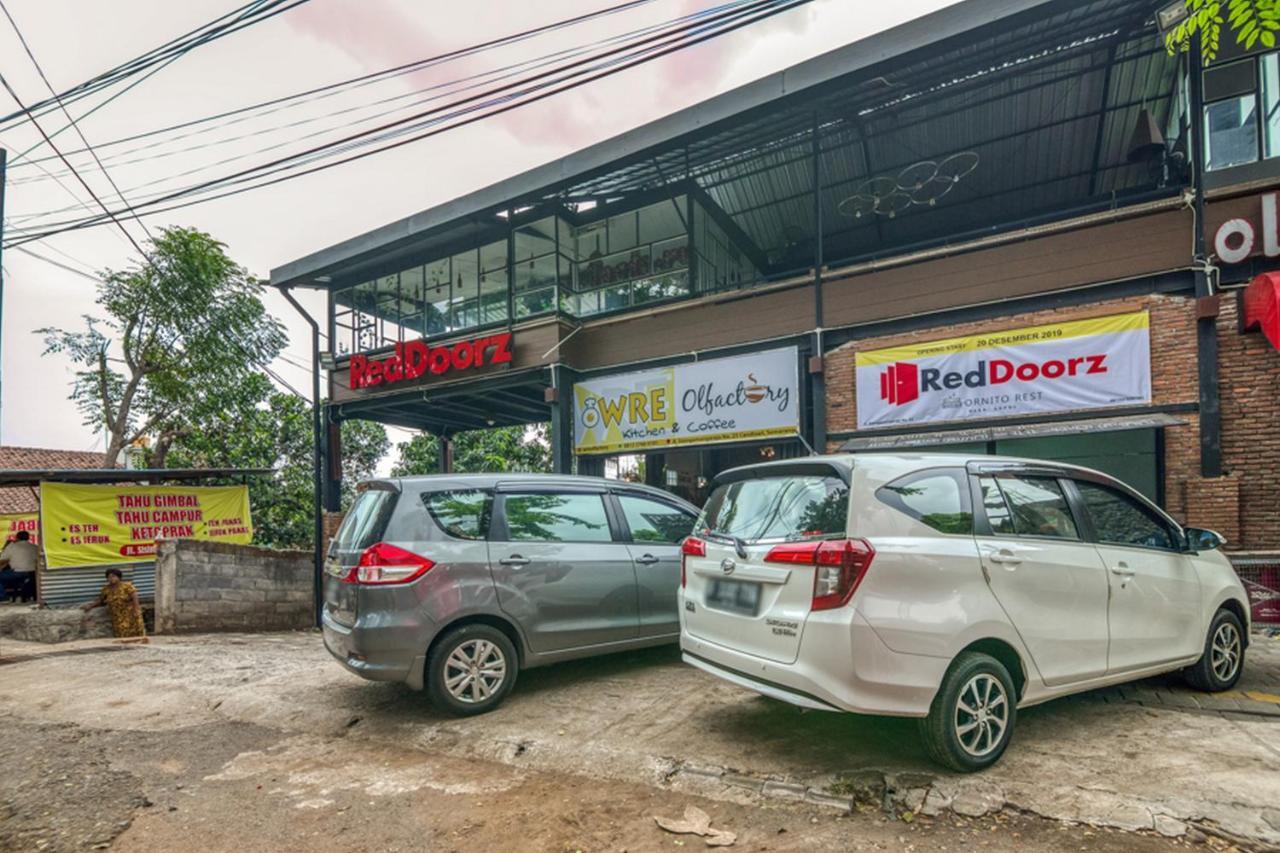 Reddoorz Plus Near Akademi Kepolisian Semarang 3 Экстерьер фото