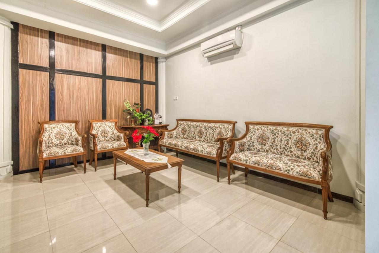 Reddoorz Plus Near Akademi Kepolisian Semarang 3 Экстерьер фото