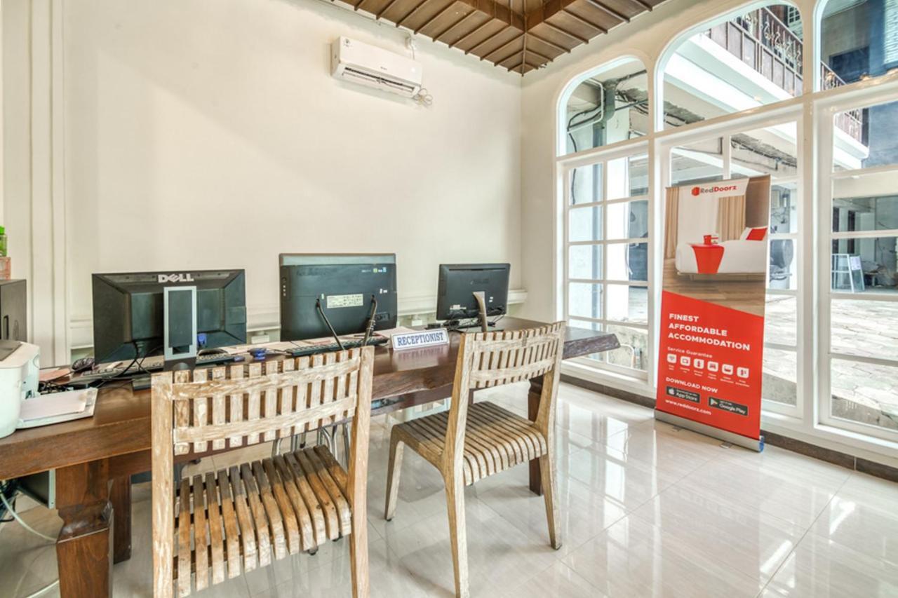 Reddoorz Plus Near Akademi Kepolisian Semarang 3 Экстерьер фото