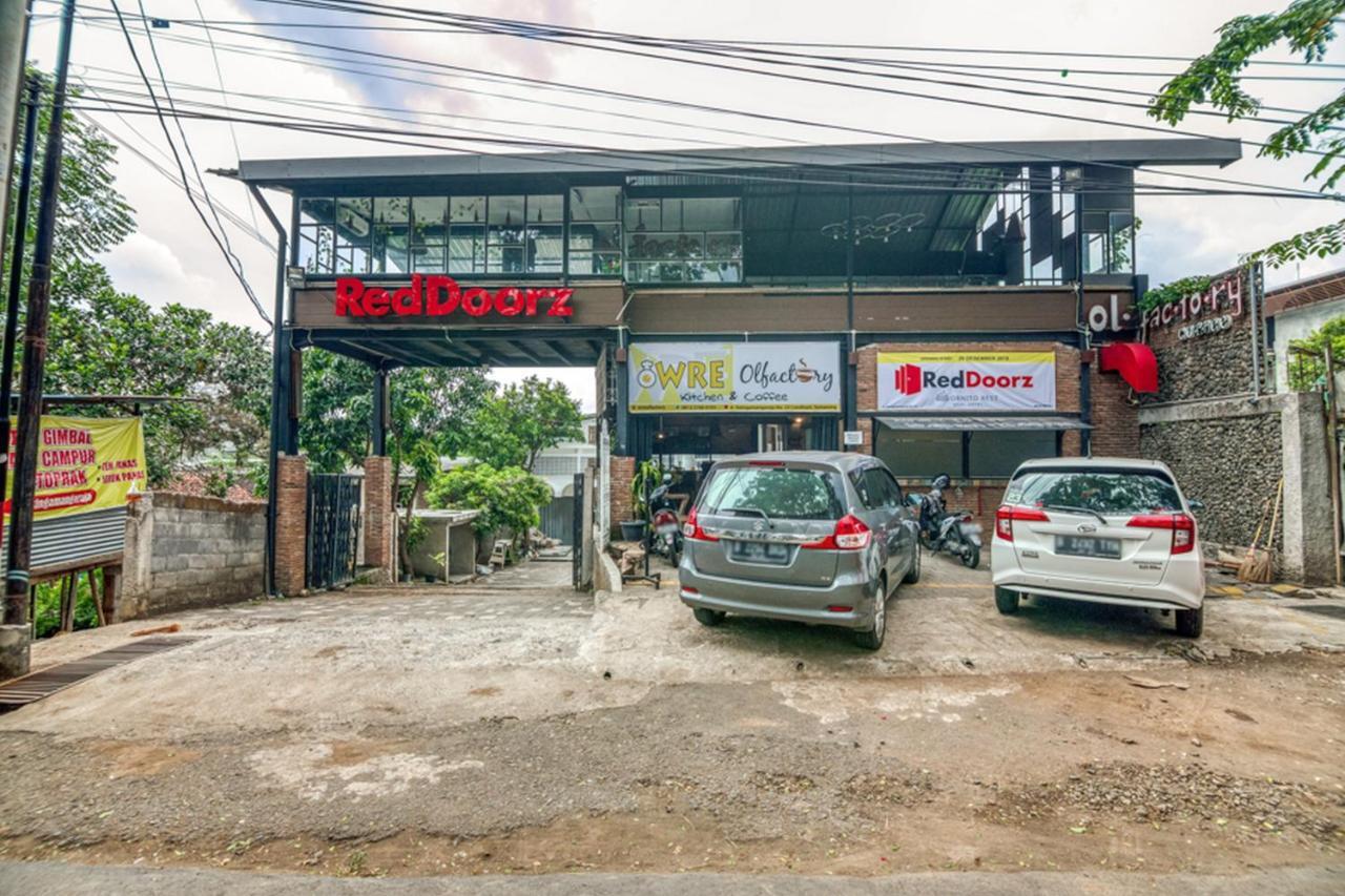 Reddoorz Plus Near Akademi Kepolisian Semarang 3 Экстерьер фото